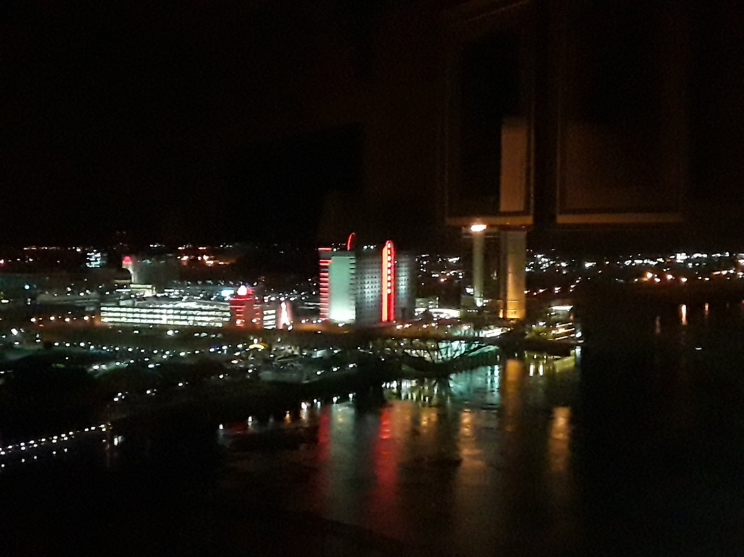 伯锡尔城马蹄铁酒店主图