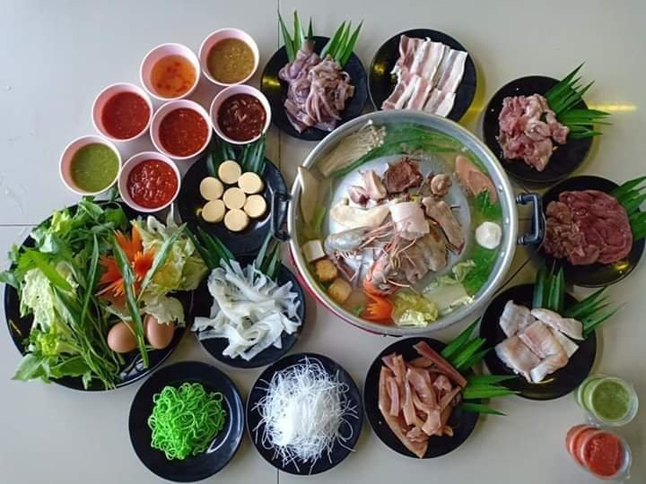 Mae Na餐馆和美食-Ritchy Mookata