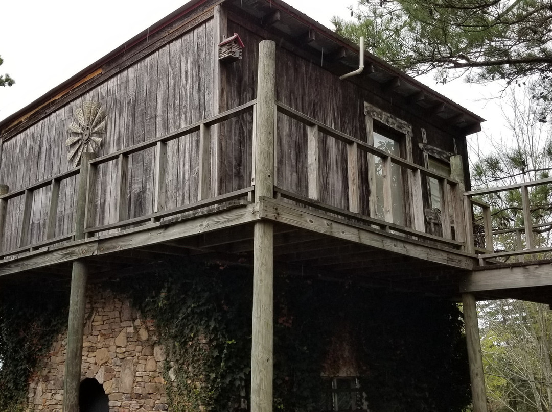 The Secret Bed and Breakfast Lodge主图