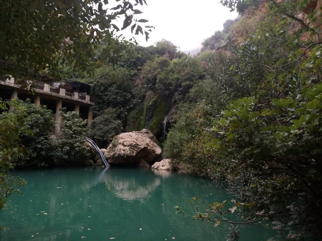 El-Ourit Waterfalls景点图片