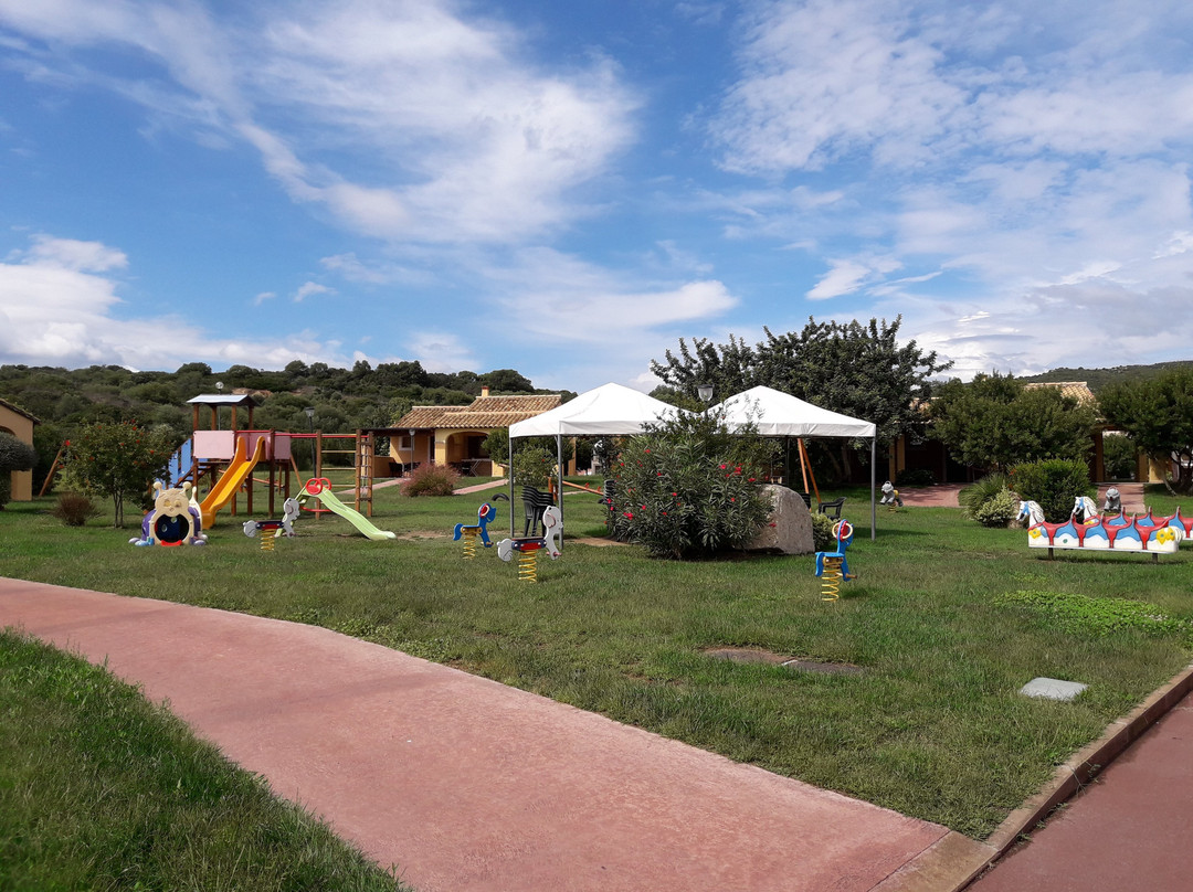 Marina Rey Beach Resort主图