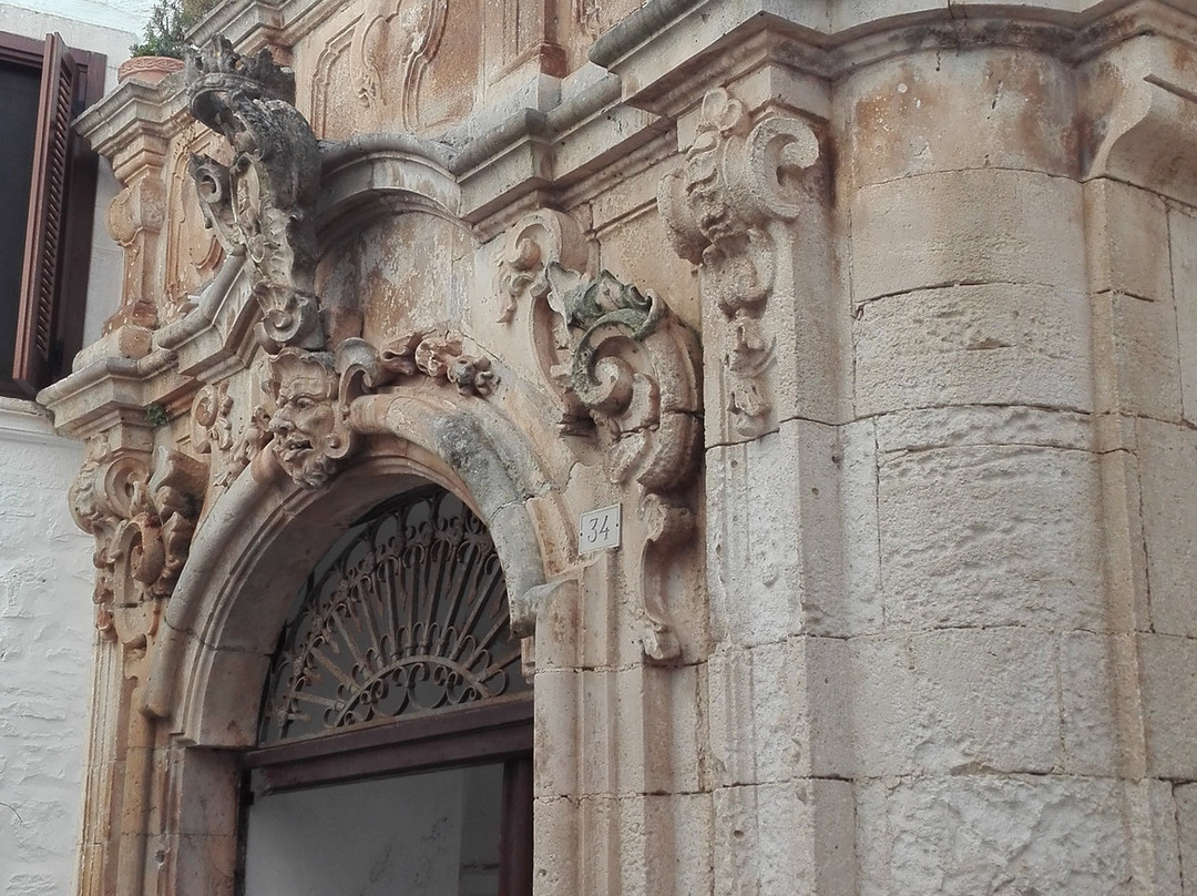 洛科罗通多旅游景点-Palazzo Morelli