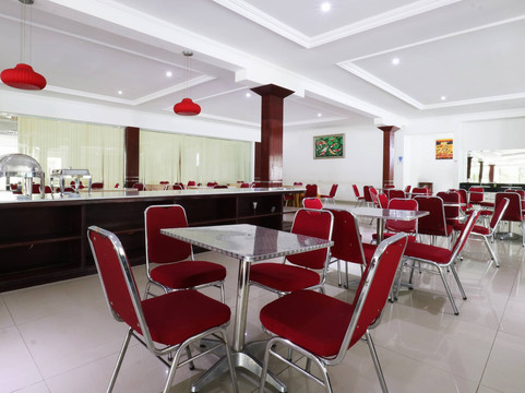 Ciburial酒店住宿-Narima Resort Hotel