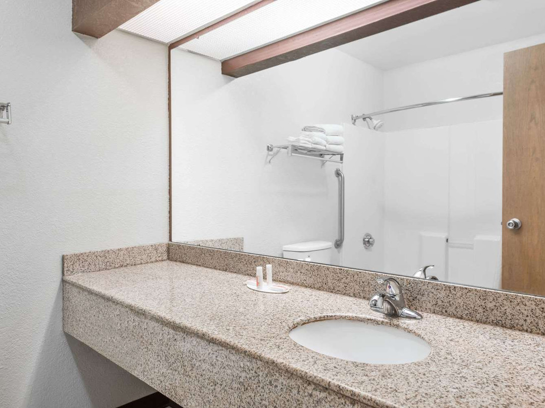 Days Inn & Suites by Wyndham Casey主图