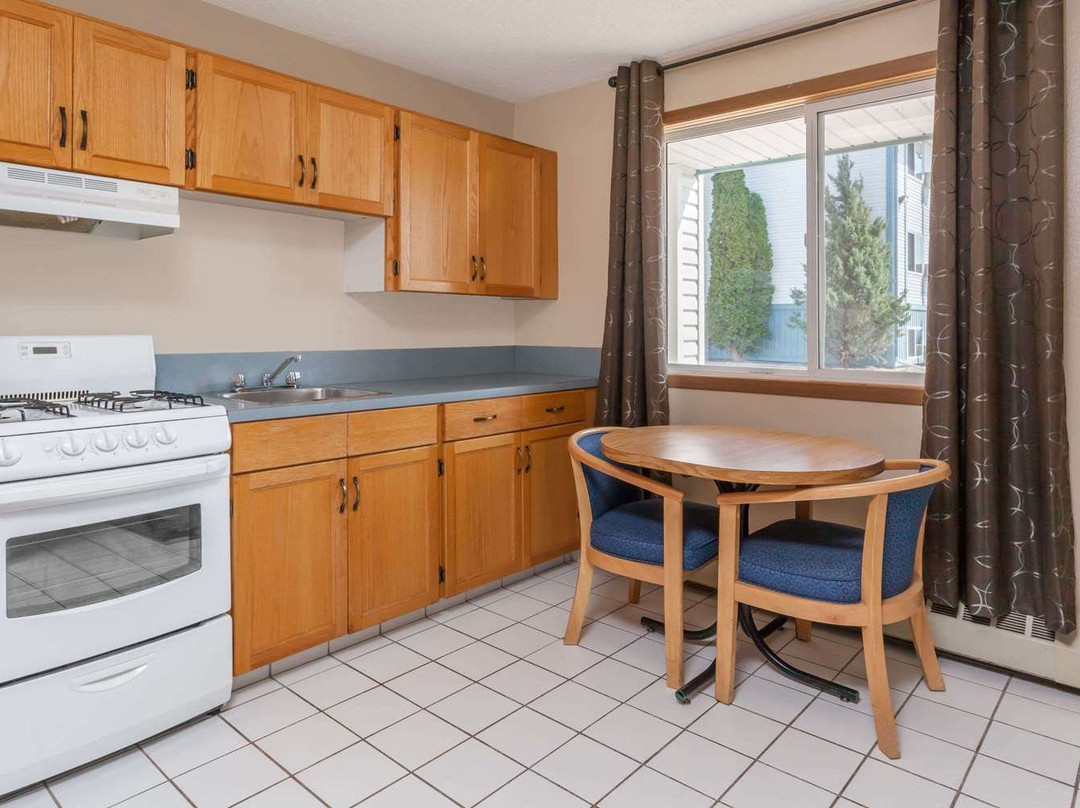 梅迪辛哈特温德姆速8酒店主图