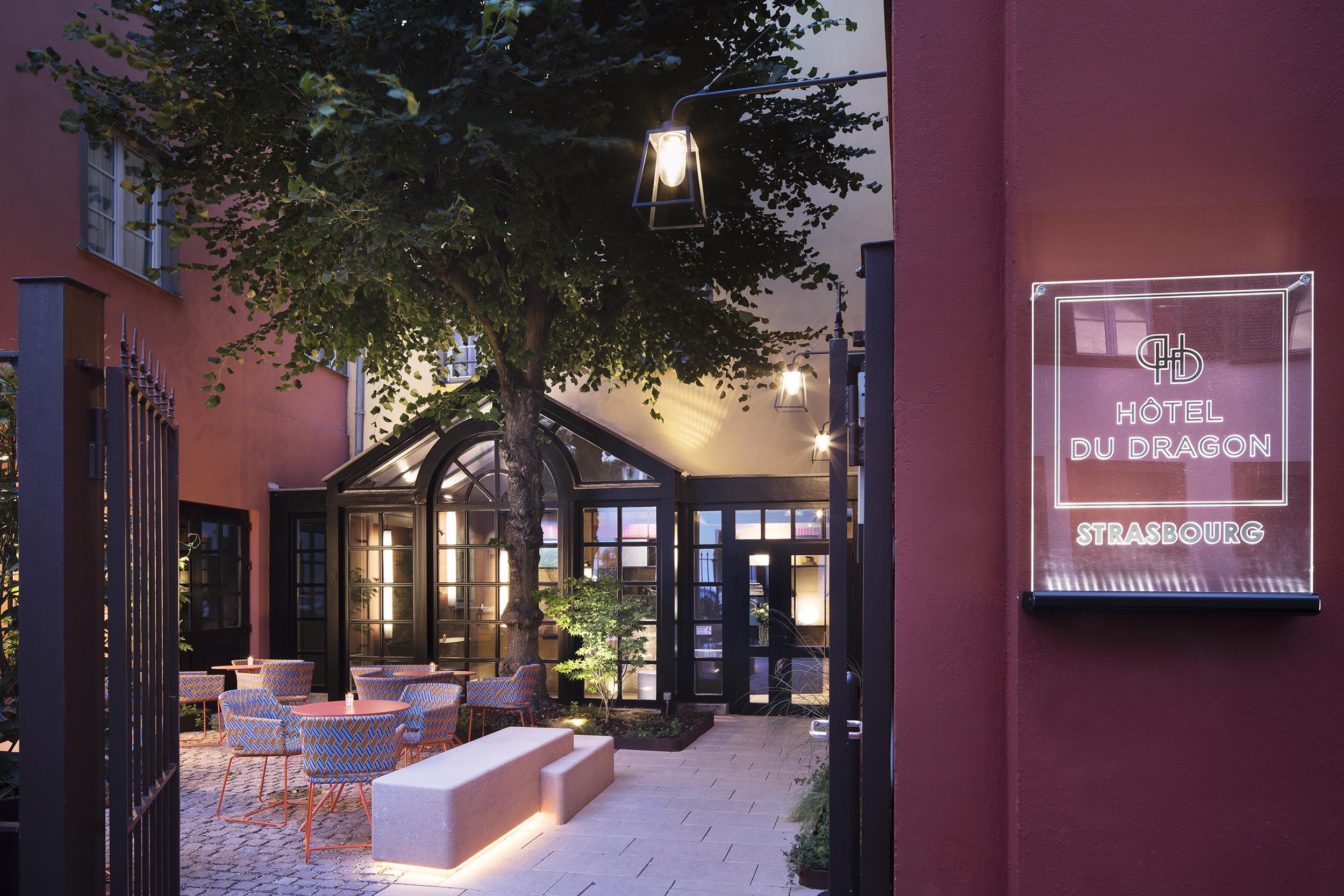 Hotel du Dragon-官方