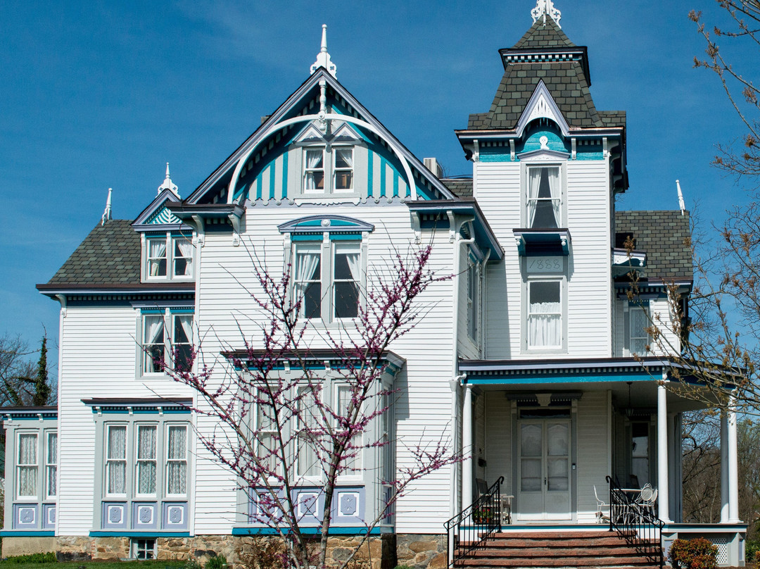 Laurel Manor House Bed and Breakfast主图