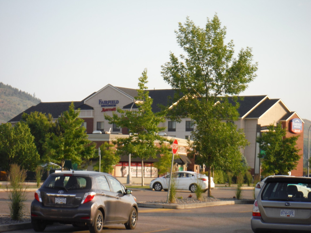 弗农费尔菲尔德套房酒店主图