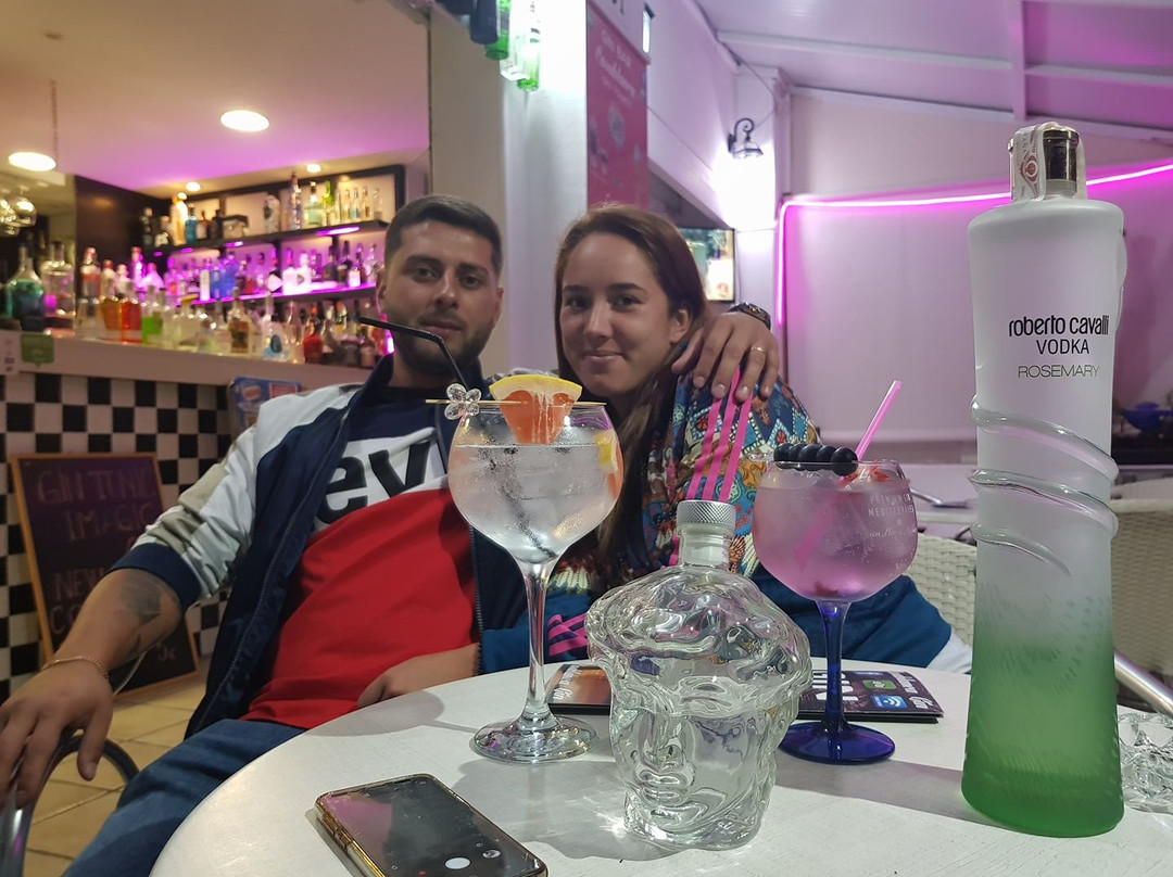 Sapphire Gin Bar-Los Abrigos必去景点