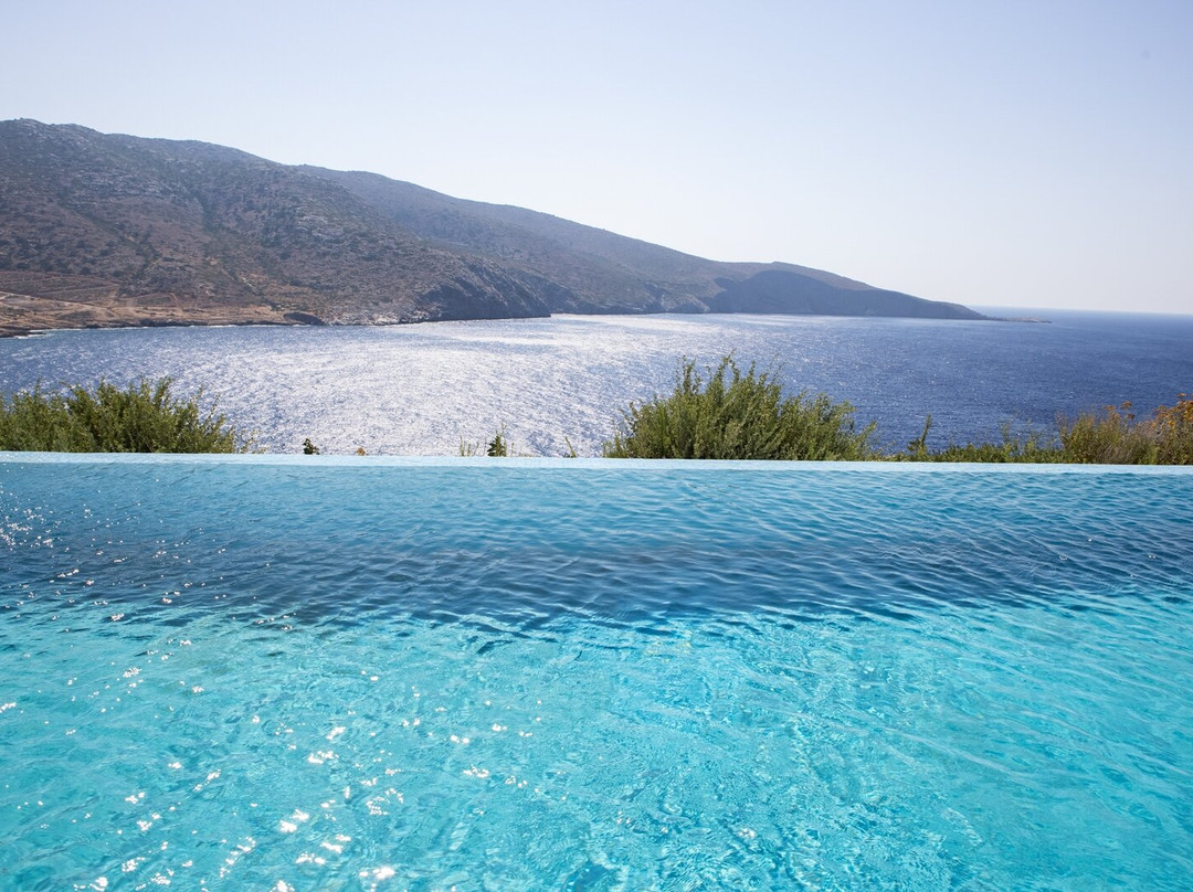 Rock Bay Villas