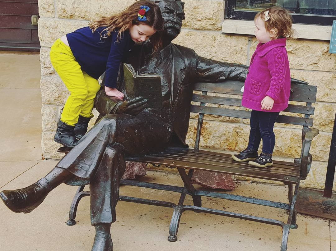 Travel Dubuque Welcome Center-迪比克必去景点