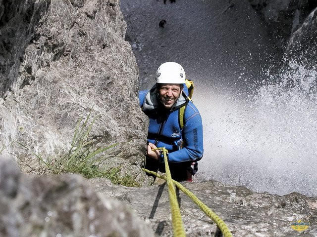 Motion Outdoor-洛法必去景点