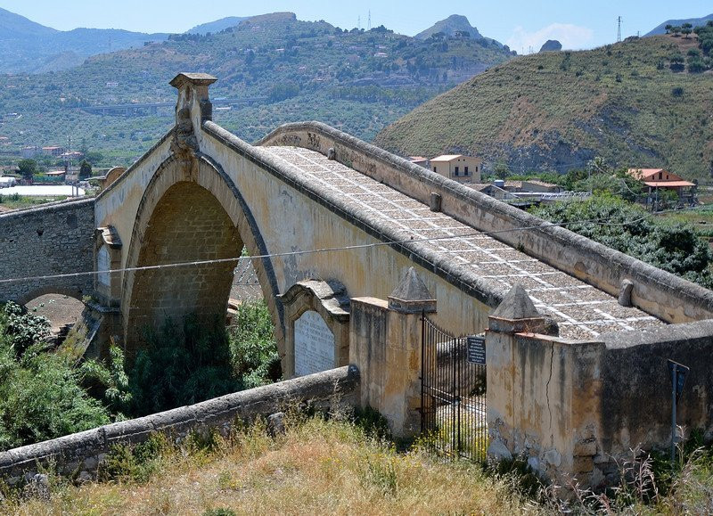 Ponte San Leonardo-Termini Imerese必去景点