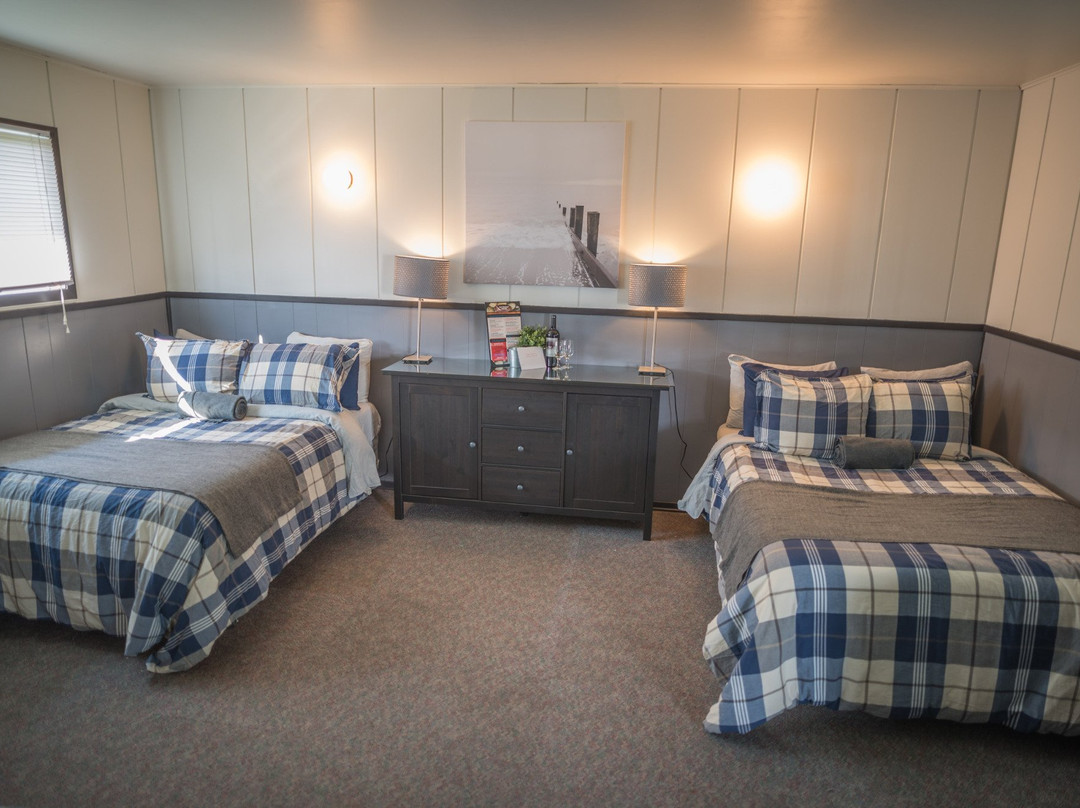 Gull Harbour Marina and Lighthouse Inn主图