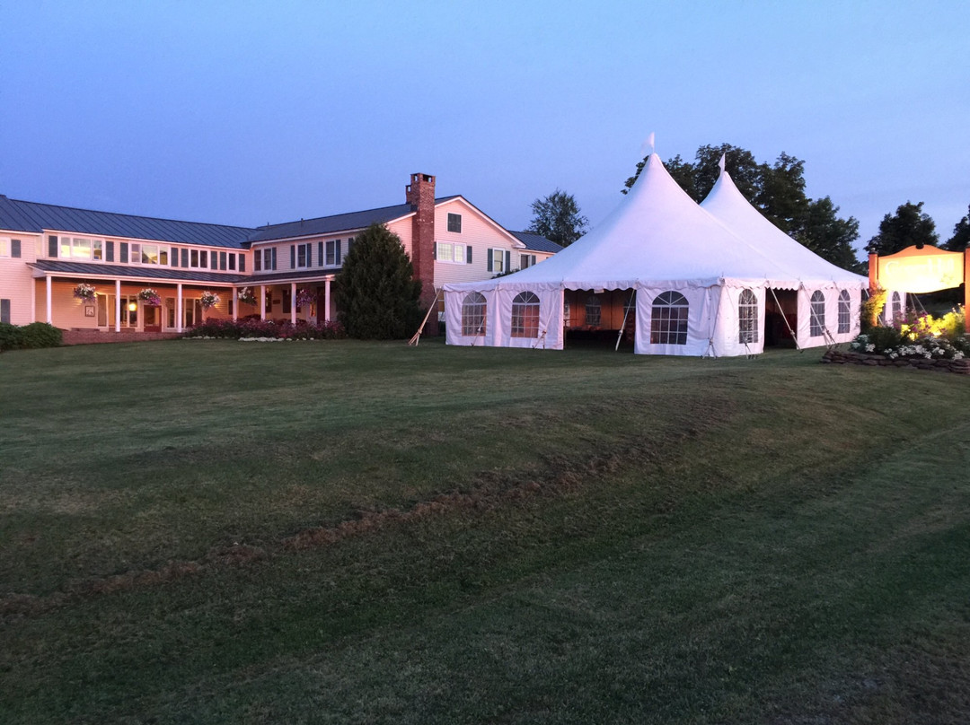 Cooper Hill Inn主图