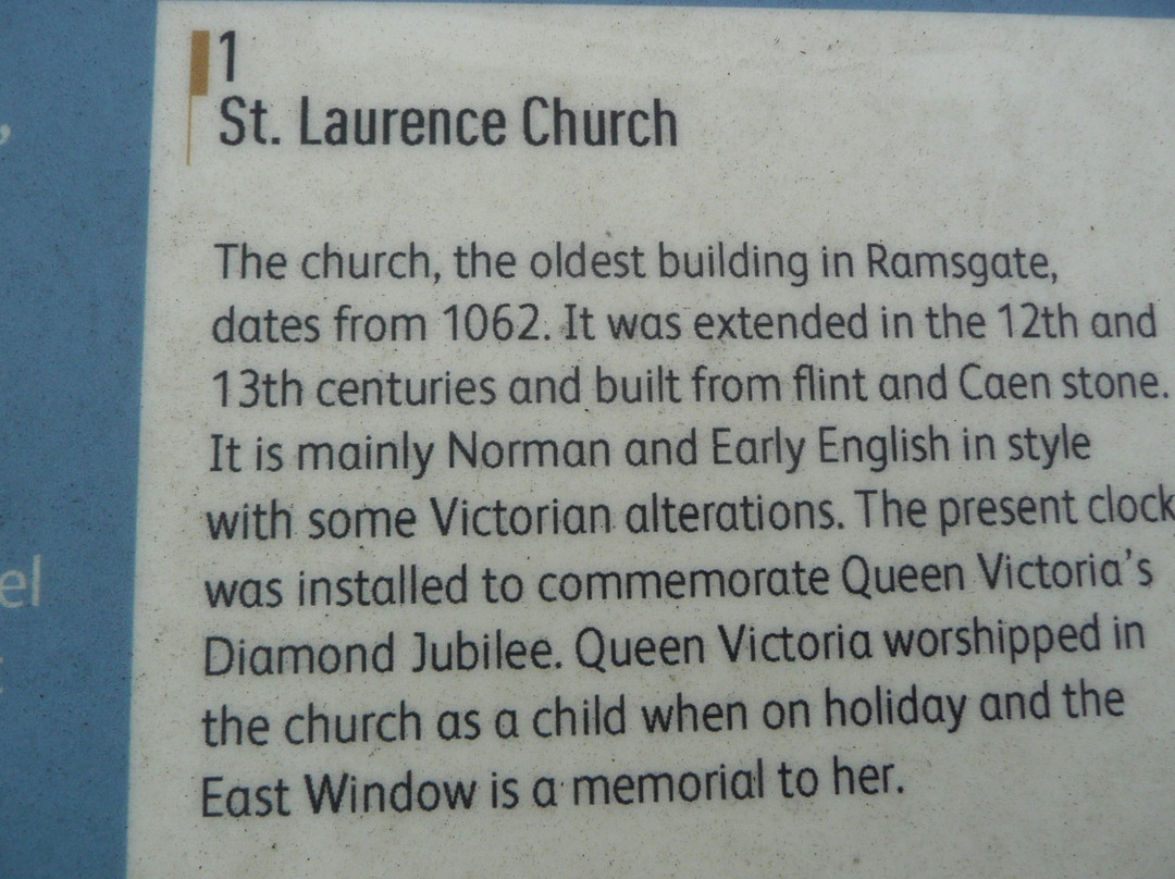 St Laurence Church景点图片