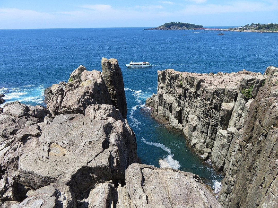 Tojimbo Cliff景点图片