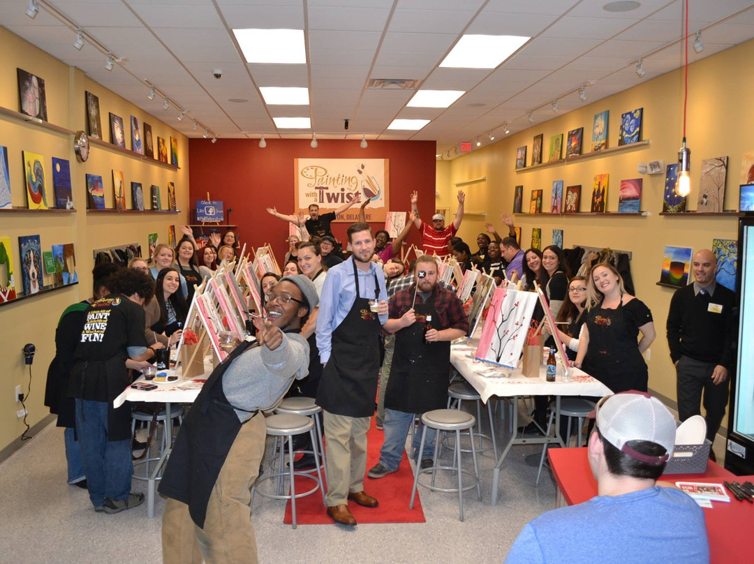 Painting with a Twist-威尔明顿必去景点