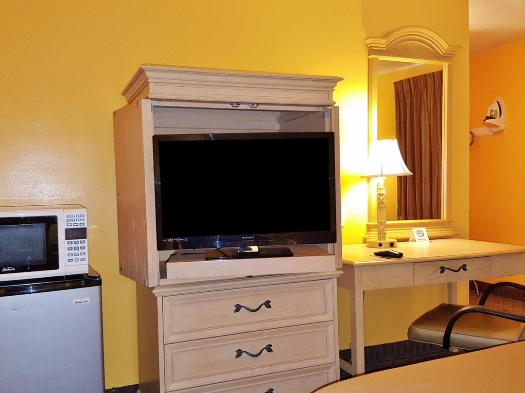 Rodeway Inn & Suites主图