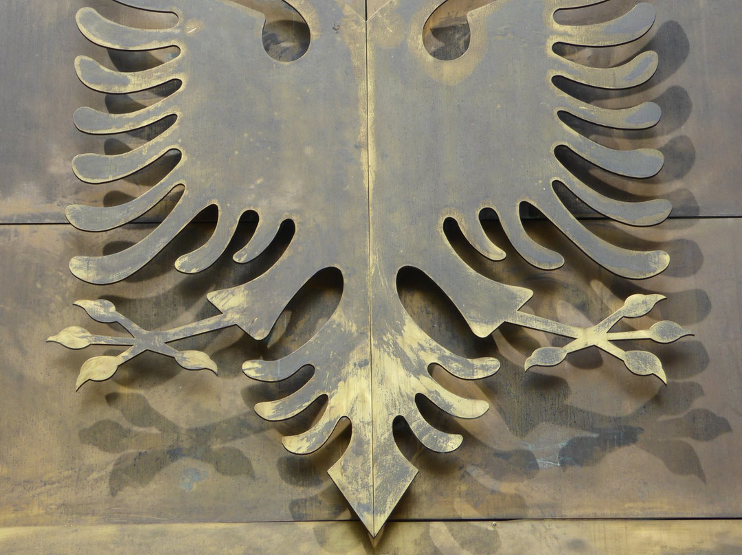 Independence Monument-地拉那必去景点