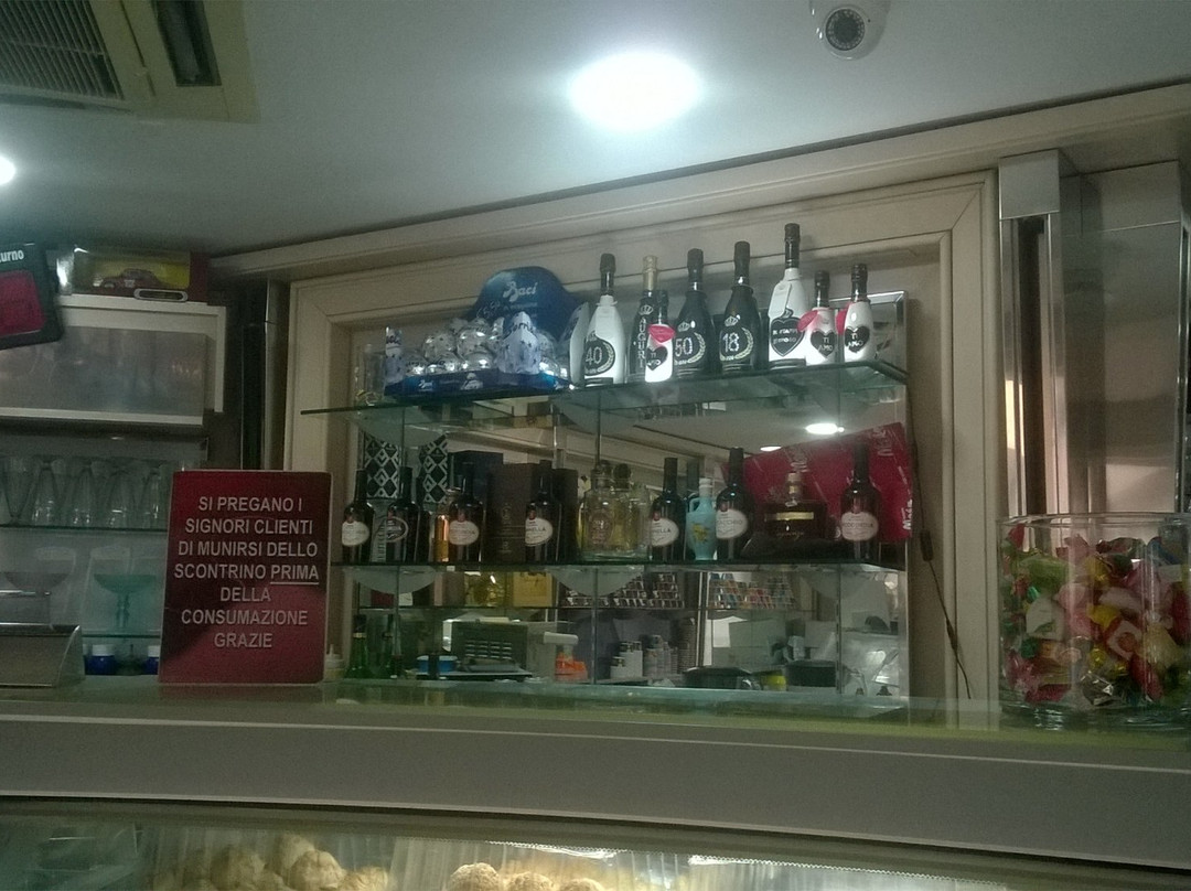 Maxim bar景点图片