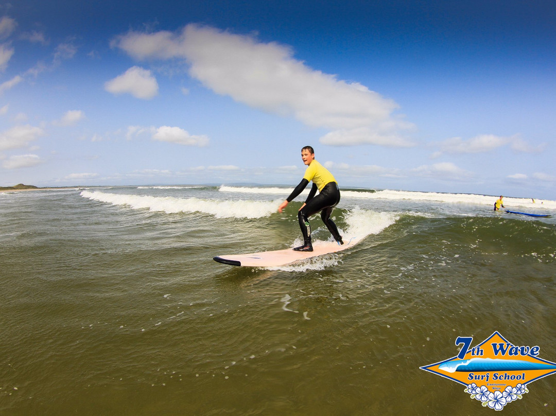 7th Wave Surf School景点图片