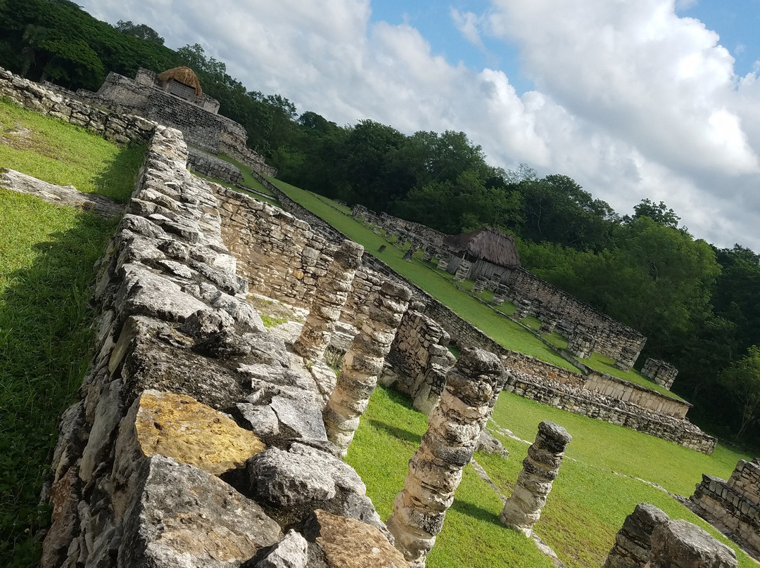 Mayapán Archaeological Zone景点图片