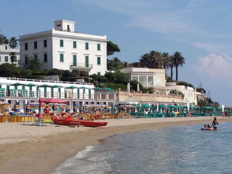 Stabilimento Balneare Lido-圣马里内拉必去景点