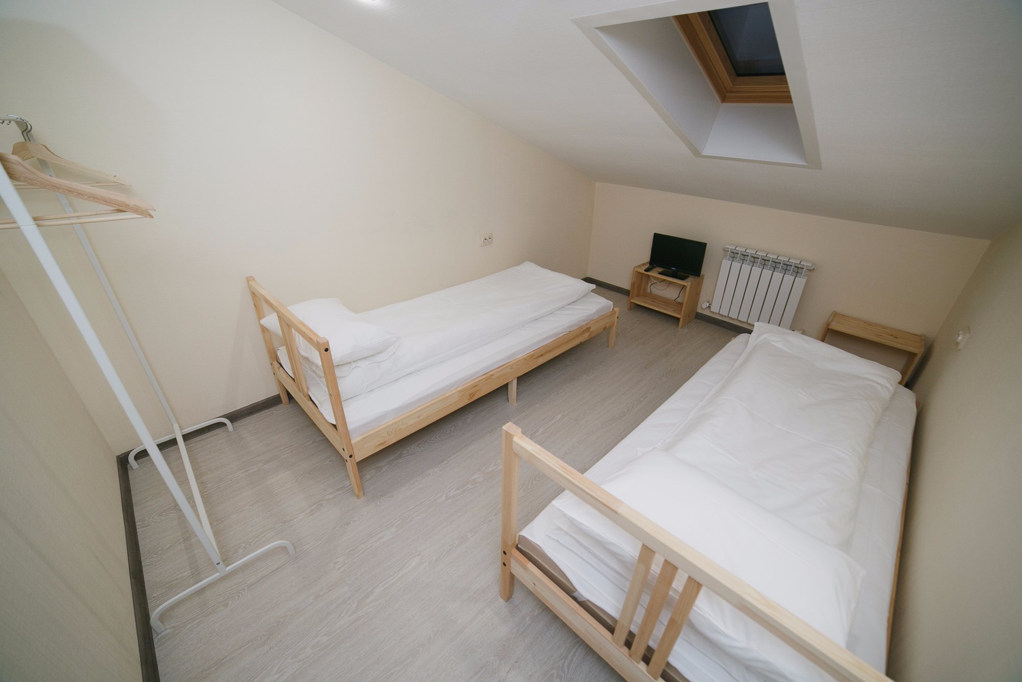 Hostel Mansarda-官方