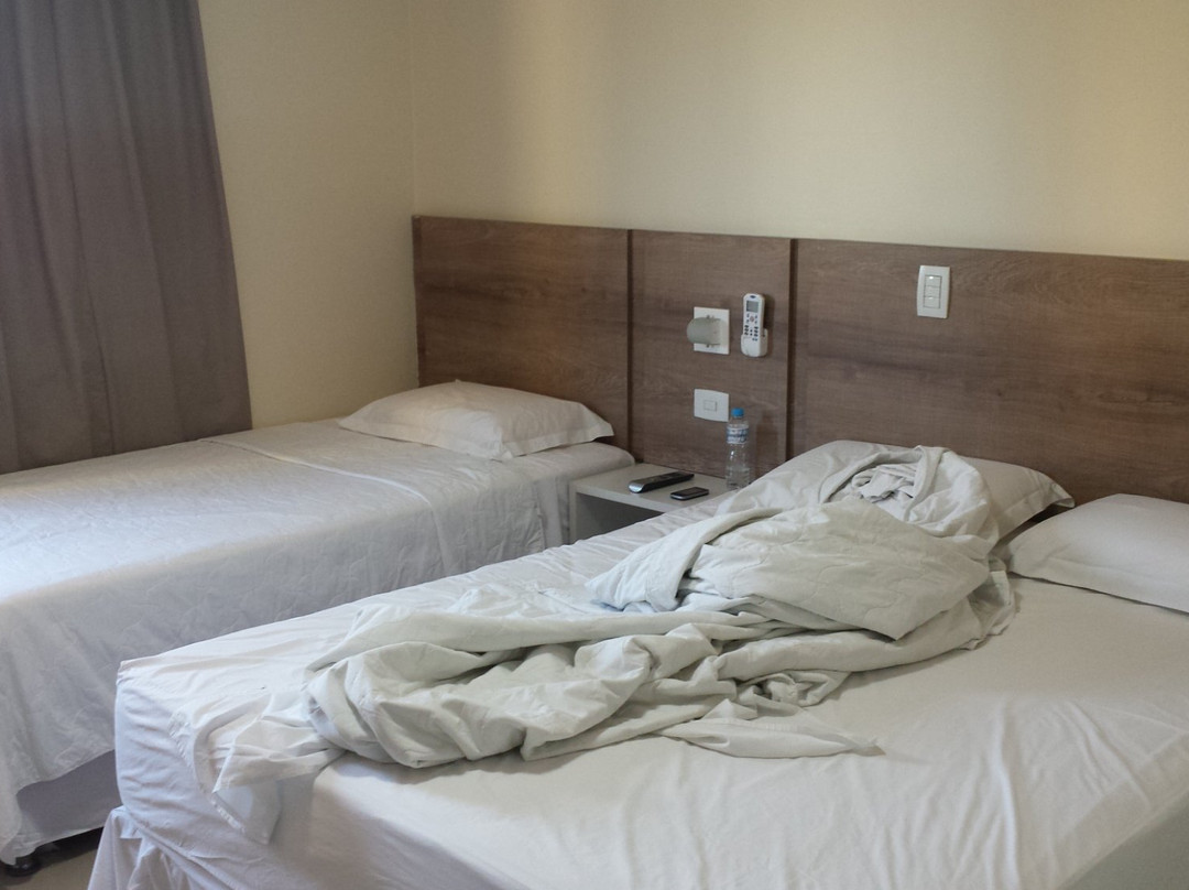 Golden Plaza Hotel主图