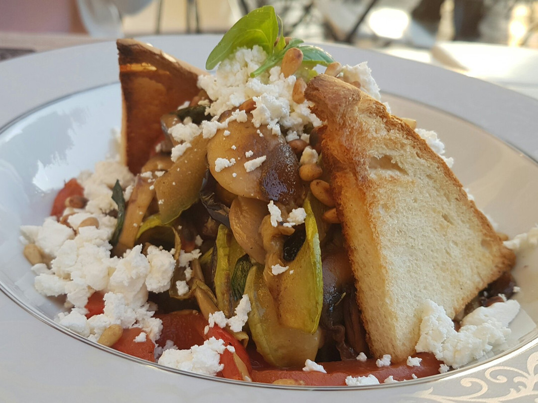 N. Tesla Restaurant Bar