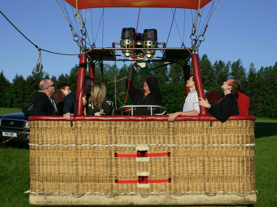 Virgin Balloon Flights - Bishop Auckland, Witton Castle景点图片