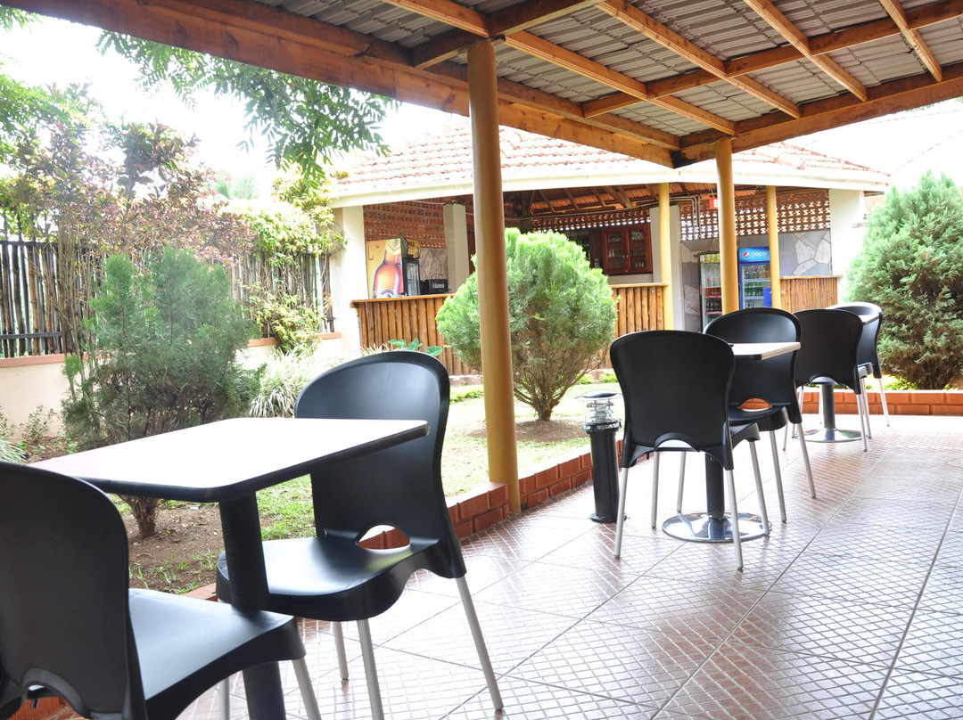 Esquire Inn Entebbe主图