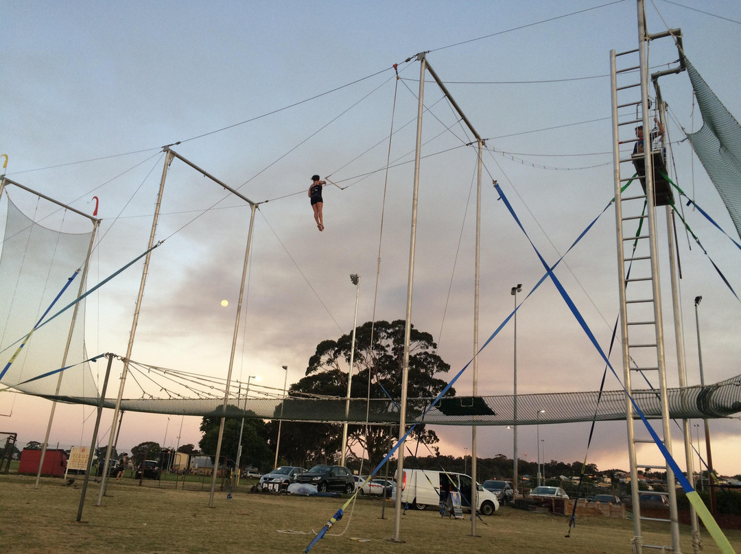 Flying Trapeze Perth - Cirque Espace-Alfred Cove必去景点