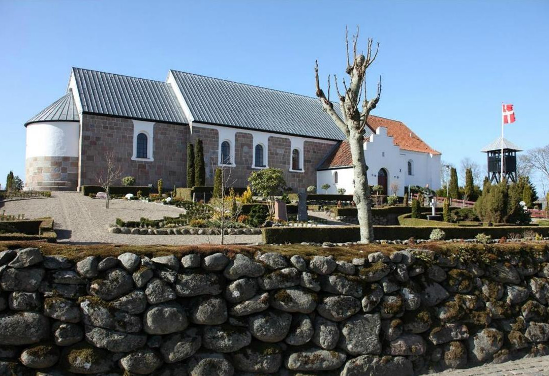 Tårs Kirke景点图片