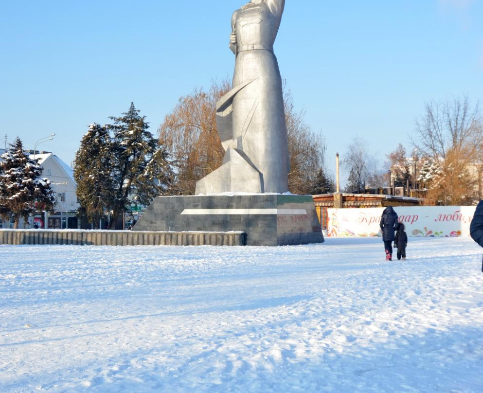 Monument Avrora景点图片