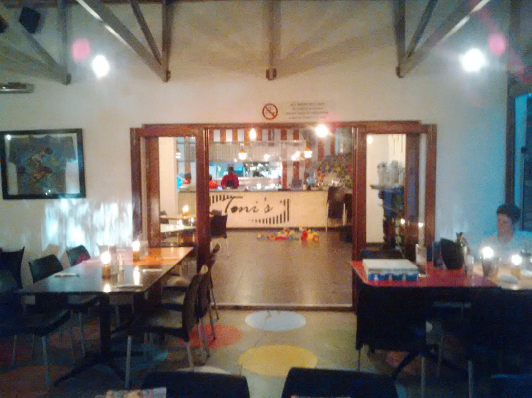 Toni's Fully Furnished Pizza