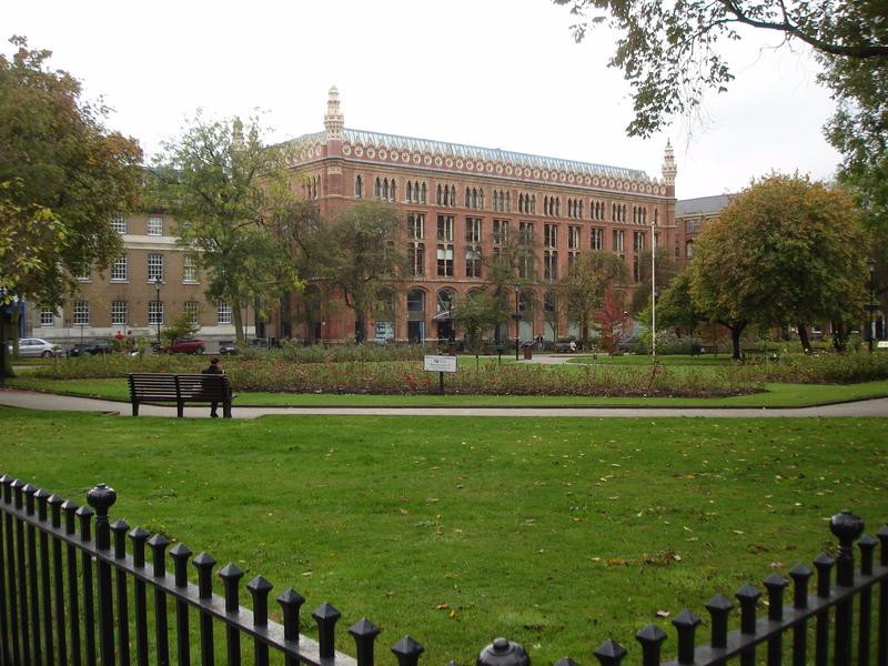 Park Square-利兹必去景点