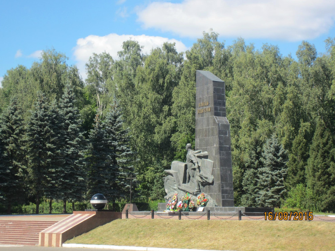 Monument to Soldiers-Drivers景点图片