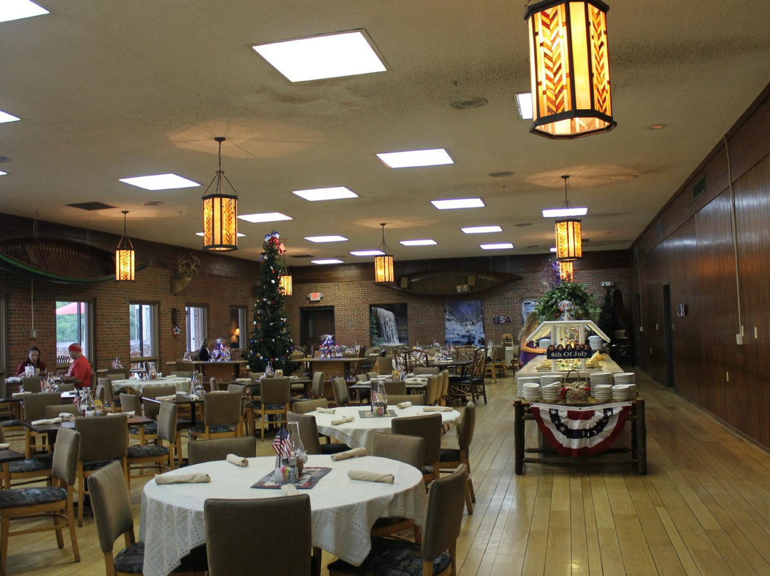 麦迪逊餐馆和美食-Clifty Inn