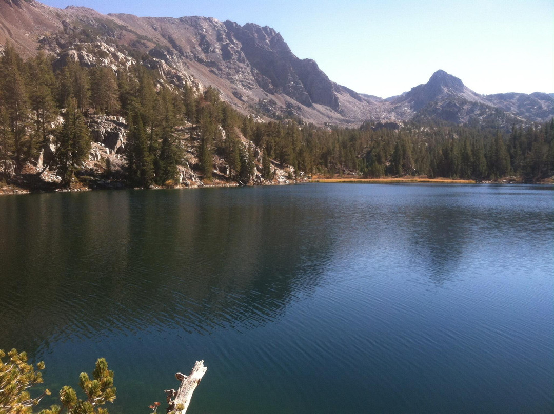 Skelton Lake景点图片