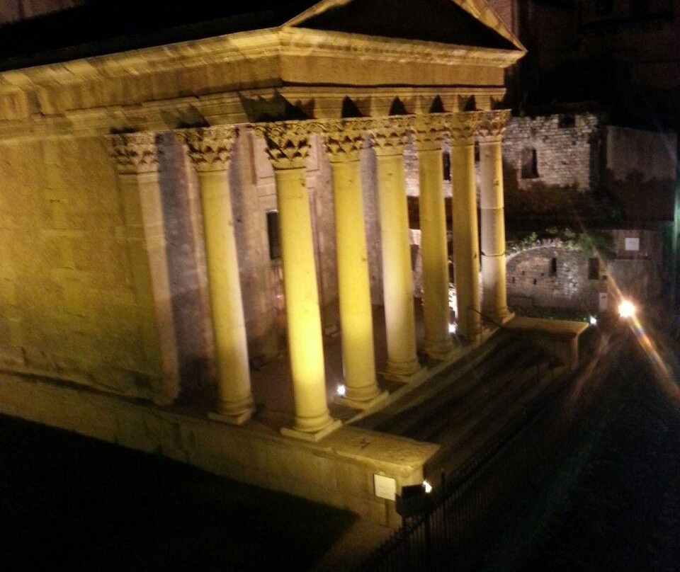 Templo Romano de Vic-维克必去景点