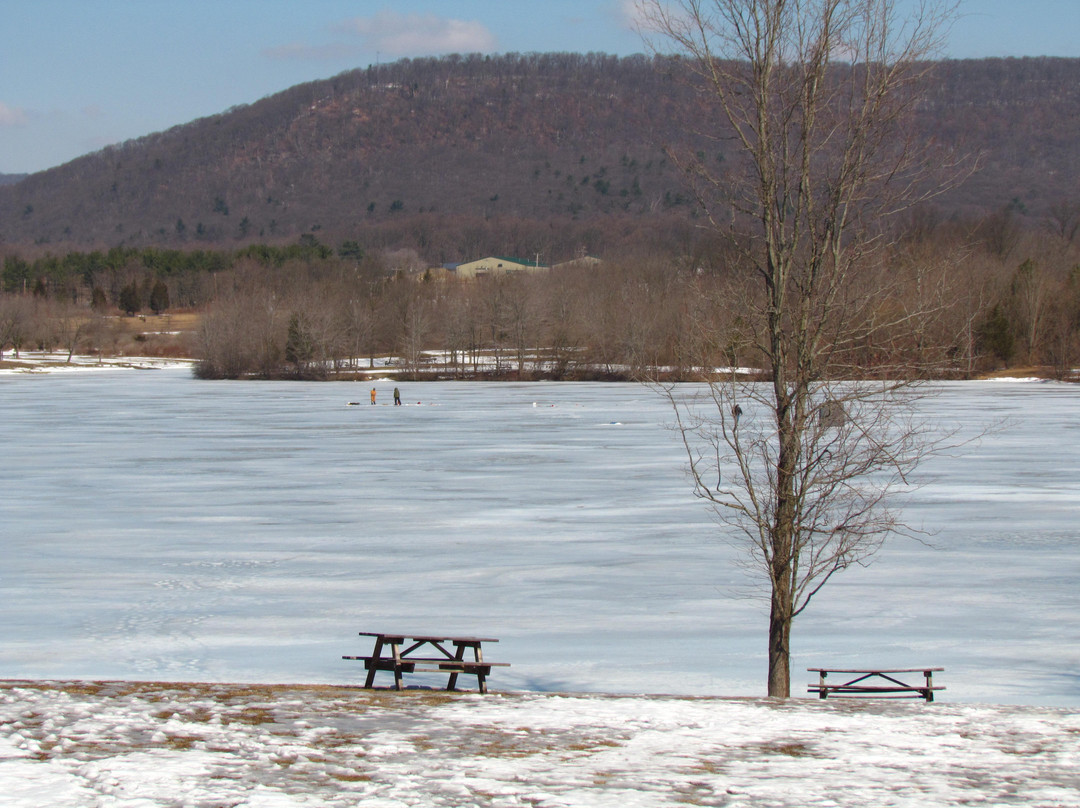 Memorial Lake State Park景点图片