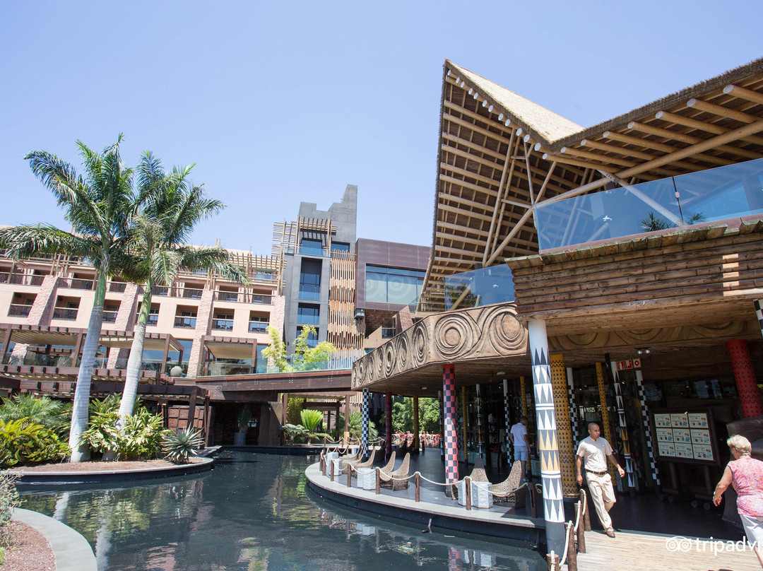 Lopesan Baobab Resort