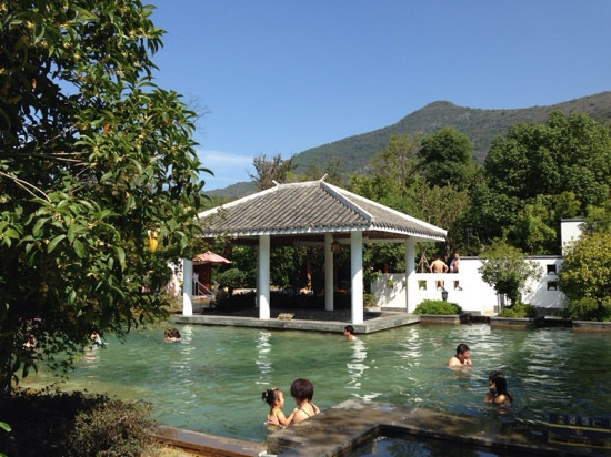 深业半汤御泉庄温泉度假酒店主图