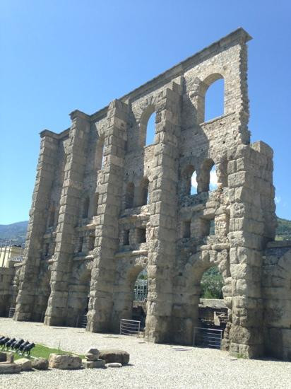 Teatro Romano-奥斯塔必去景点