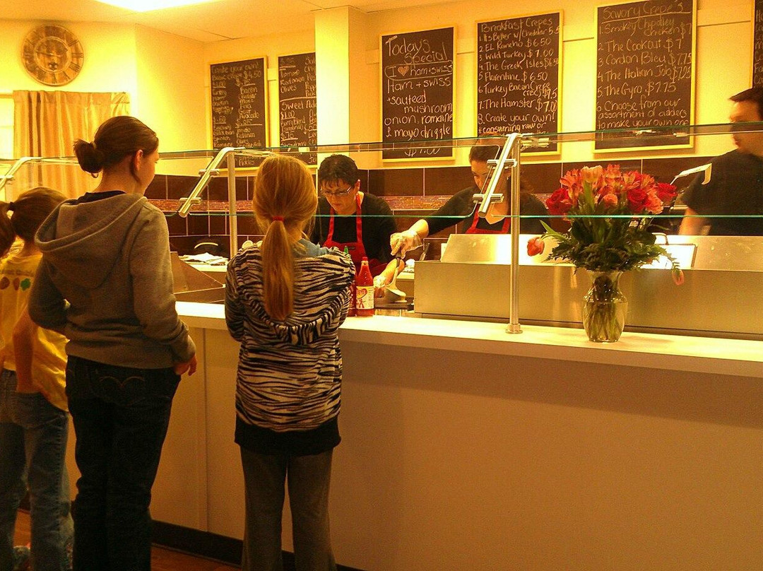 马修斯餐馆和美食-Royal Cafe & Creperie