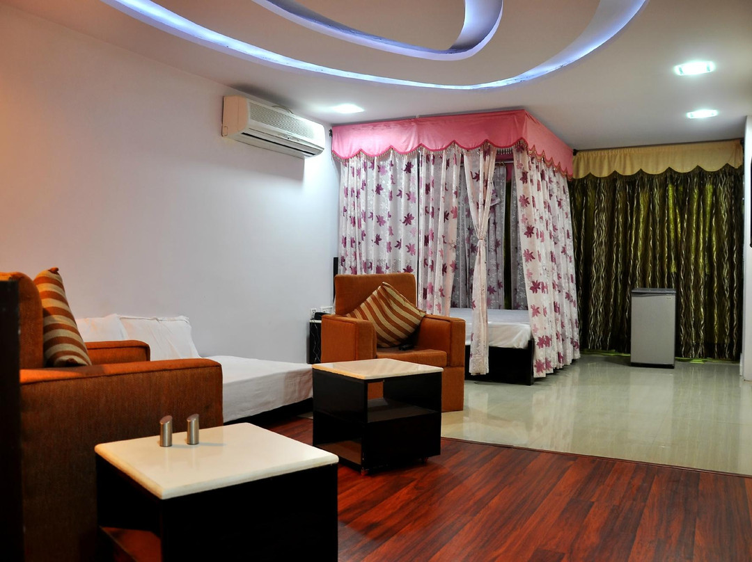 Jhajjar酒店住宿-Hotel Glassee