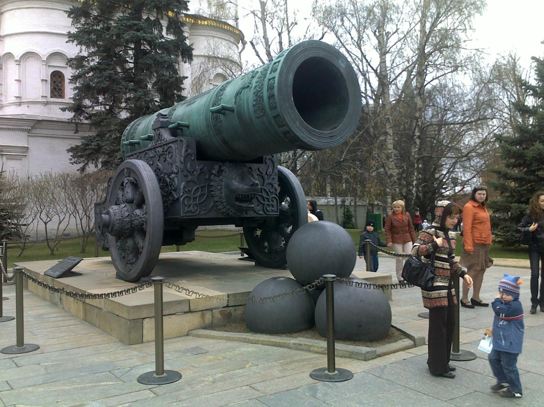Tsar Bell and Tsar Cannon-莫斯科必去景点