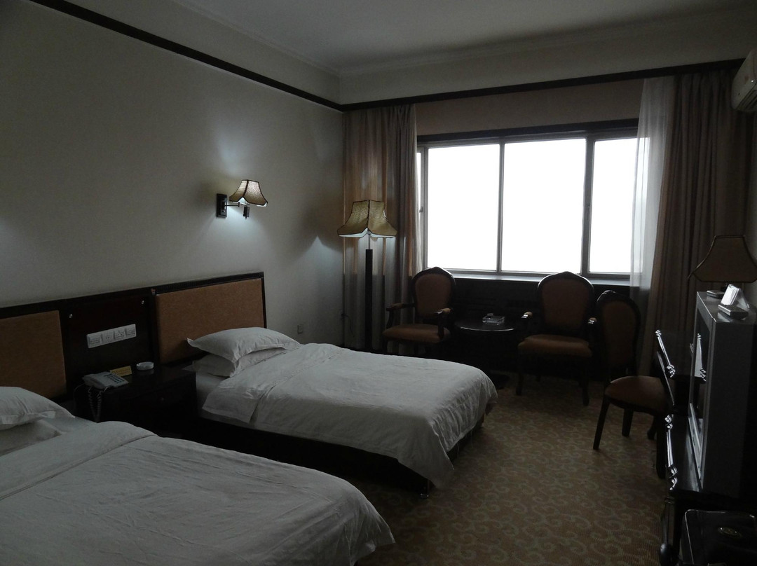 慕士塔格大酒店主图